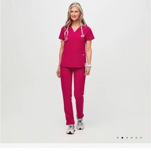 Figs Ultra Rose Scrub Set Size Large